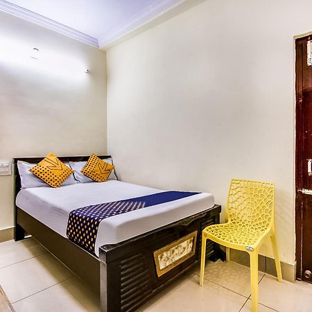Spot On Sri Surya Lodge Guntur Luaran gambar