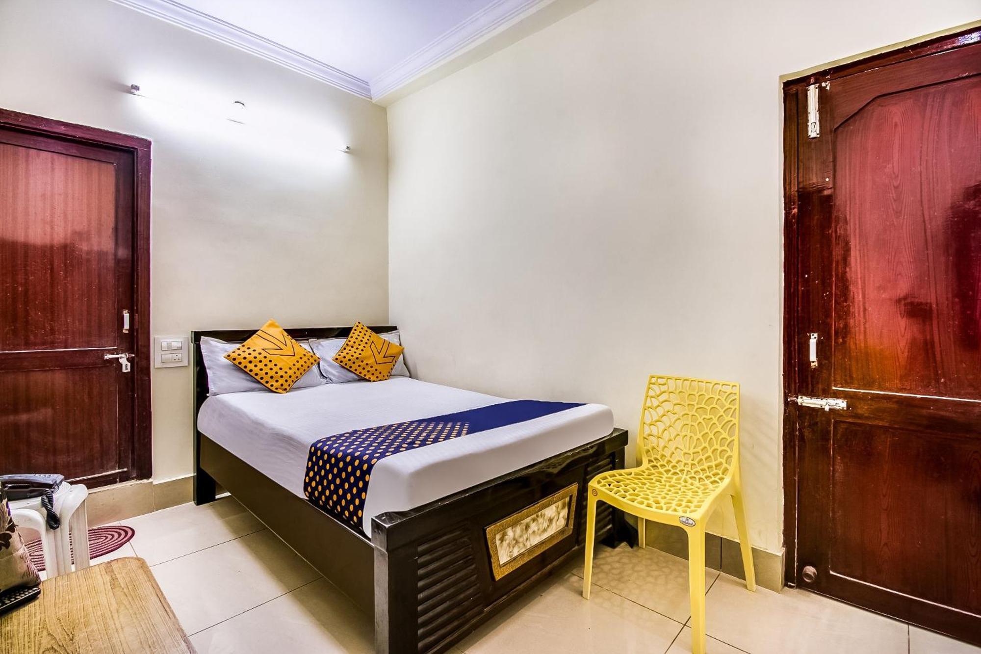 Spot On Sri Surya Lodge Guntur Luaran gambar