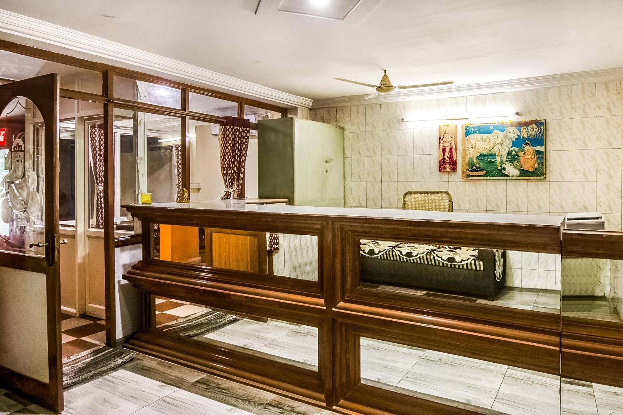 Spot On Sri Surya Lodge Guntur Luaran gambar